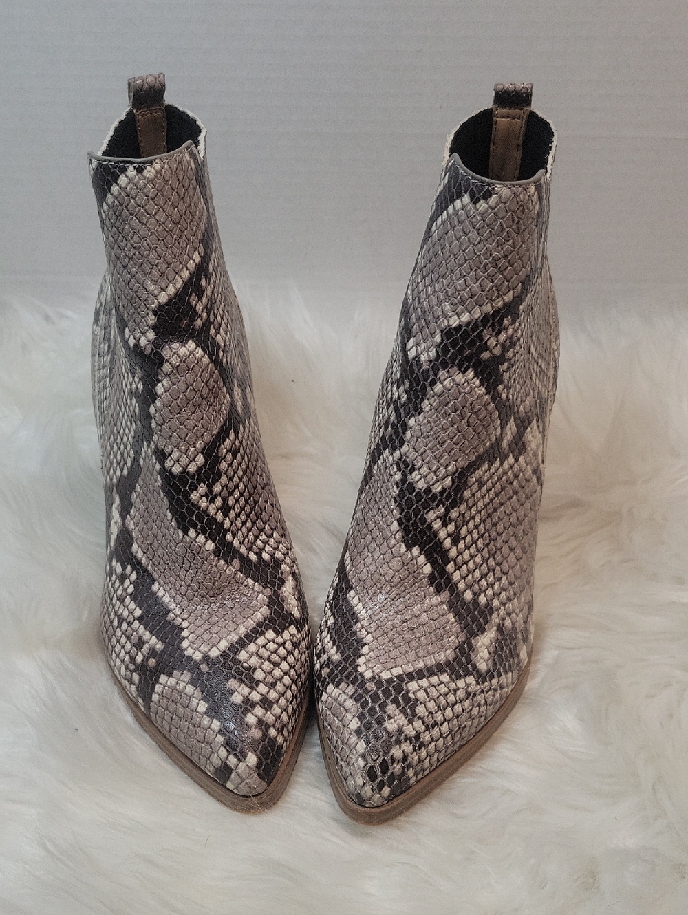 Marc Fisher Snake Print Ankle Boots Pointed Toe Western Chic Size 8.5